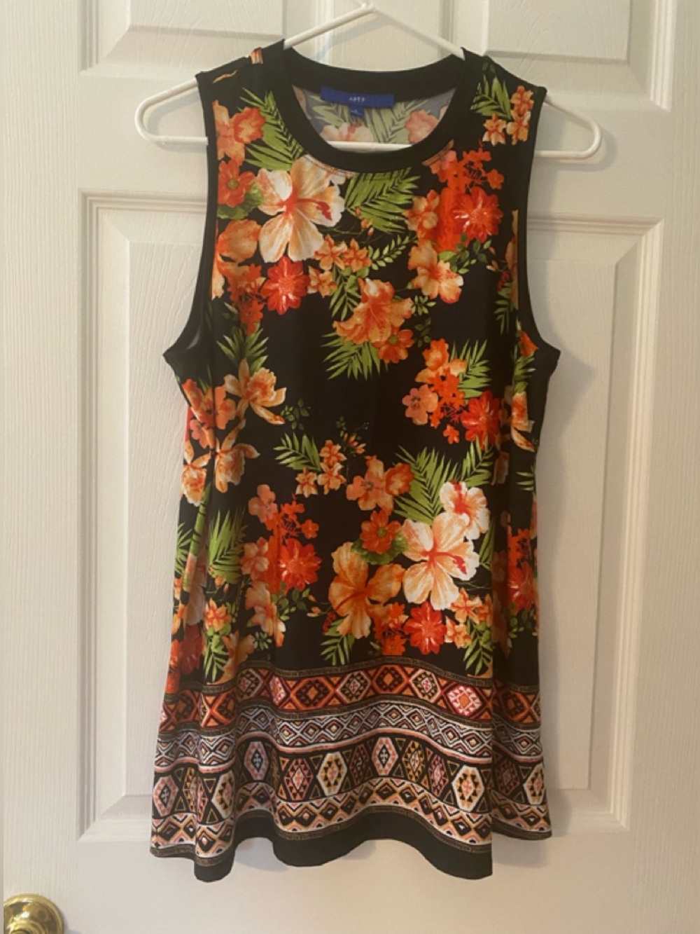 Apt. 9 Tunic
